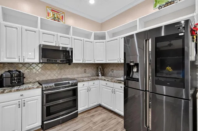 Residence photo 31