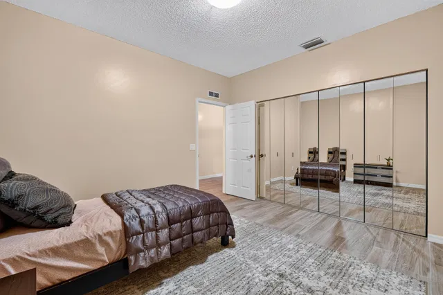 Residence photo 55
