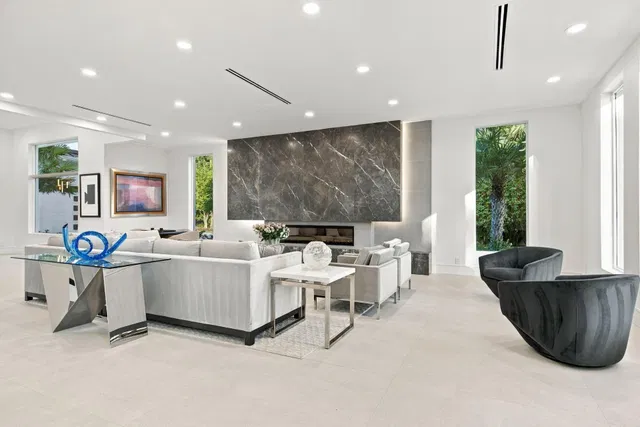 Residence photo 10