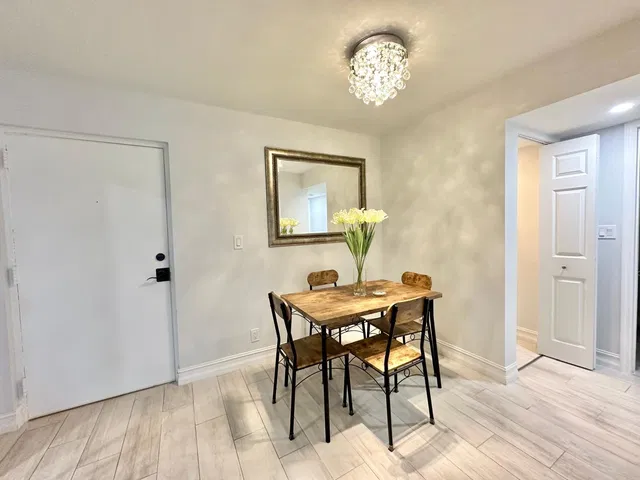 Unit Unit 205 photo 6