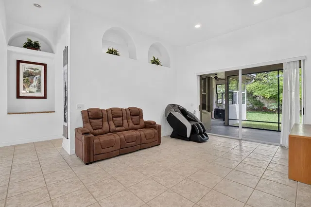 Residence photo 13