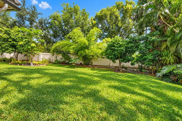 Residence photo 43