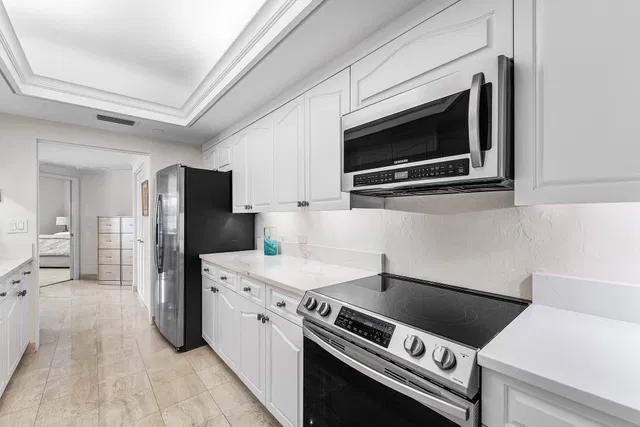 300 SE Fifth Boca Unit 3170 photo 8