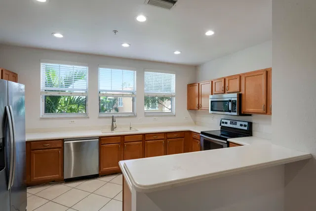 Cityside West Palm Beach Unit 6 photo 8