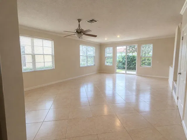 Evergrene Palm Beach Gardens Residence photo 11