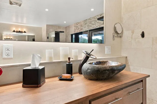  Residence photo 23