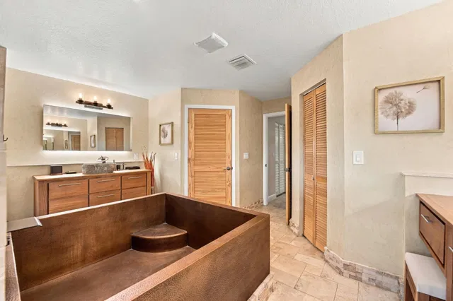  Residence photo 24