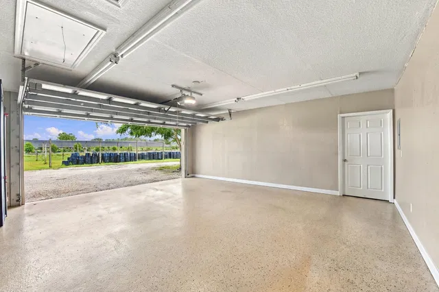  Residence photo 32