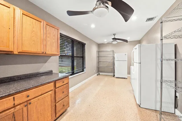  Residence photo 34