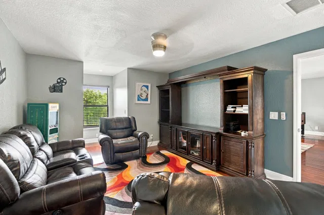  Residence photo 39