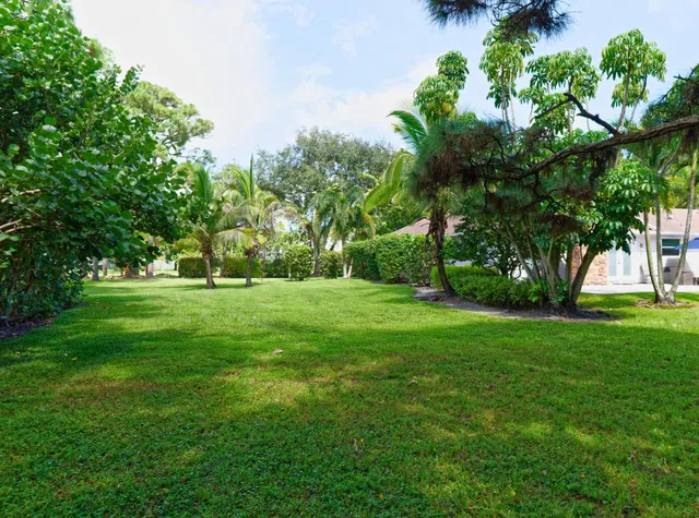  Residence photo 30