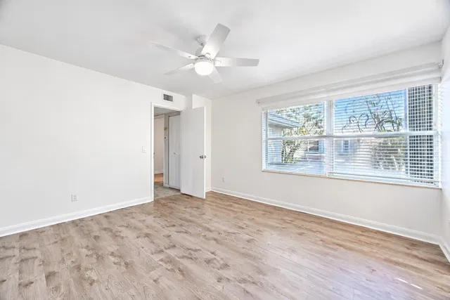Residence photo 15