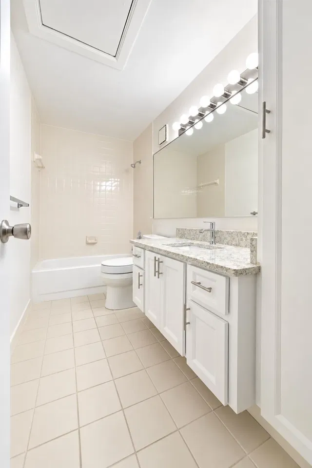 Residence photo 24