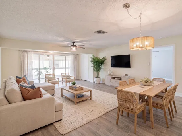 Unit 202 photo 13