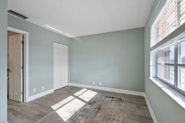 Unit 202 photo 21