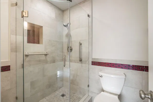 Unit 202 photo 23