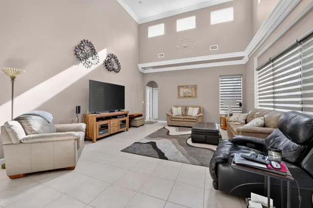 Residence photo 8