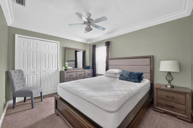 Residence photo 19