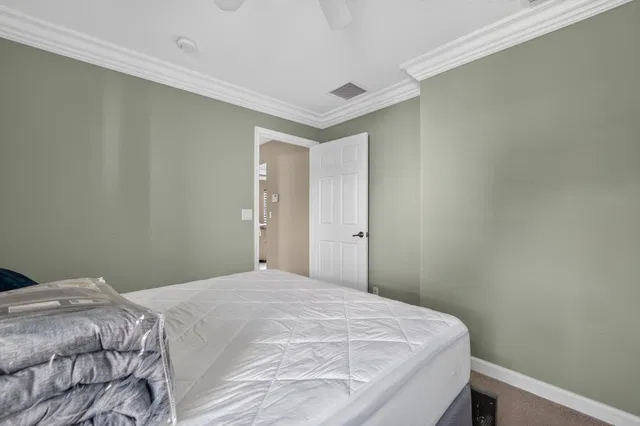 Residence photo 22