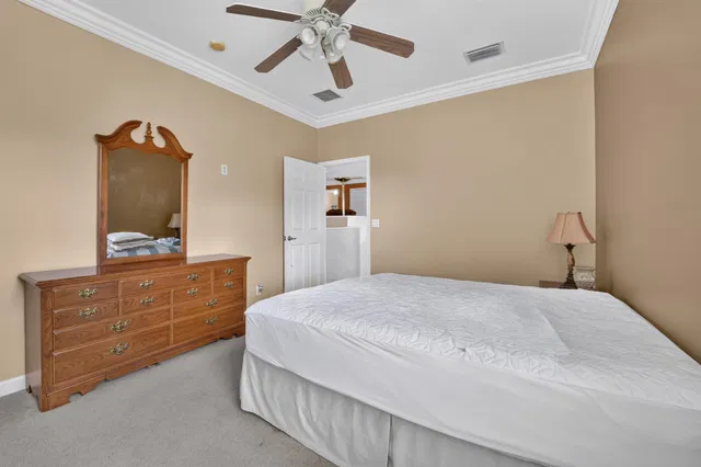 Residence photo 37