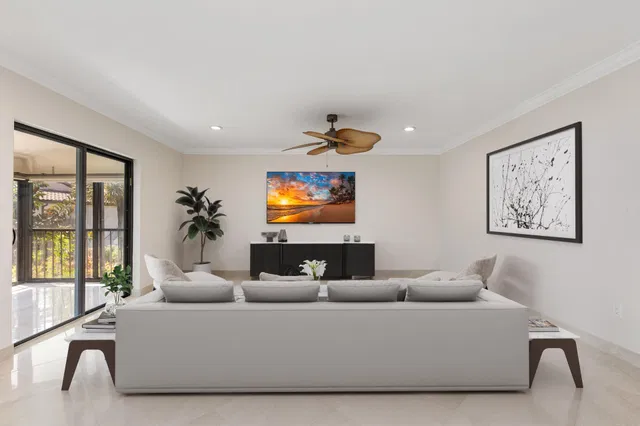 Boca Lago Country Club Homes Unit L photo 11