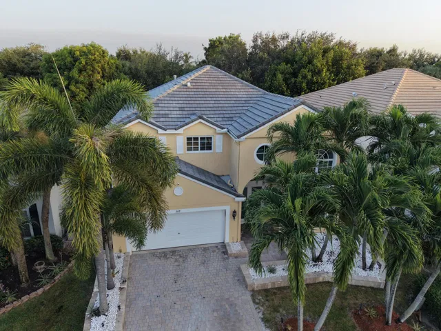 Residence photo 2