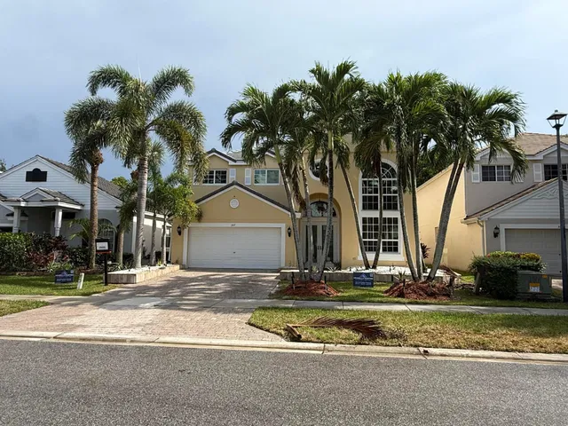 Residence photo 3