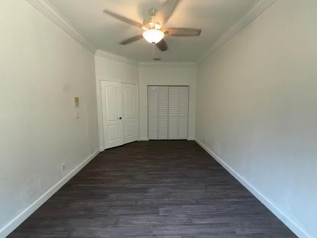 Residence photo 17