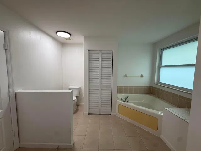 Residence photo 43