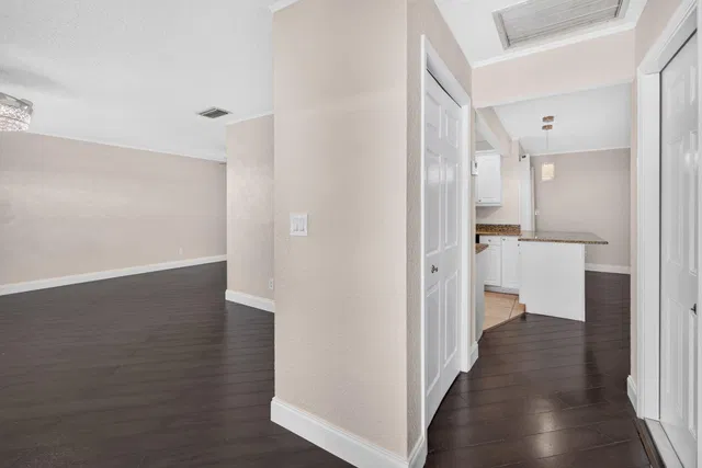 Residence photo 11