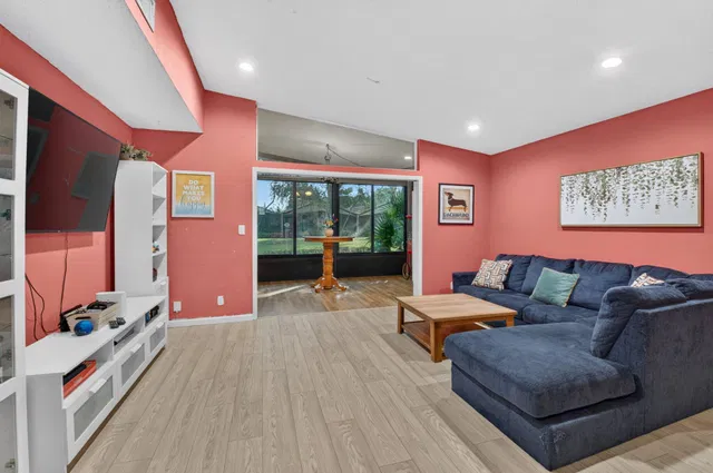 Residence photo 14