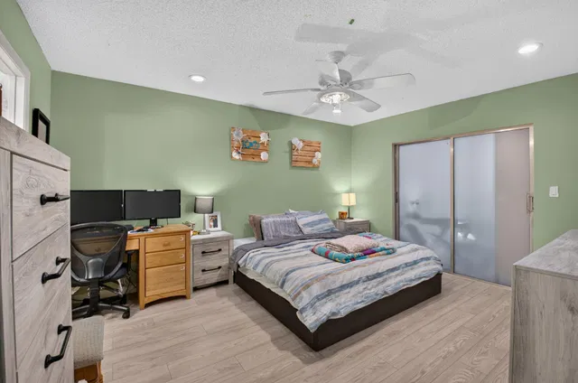 Residence photo 20