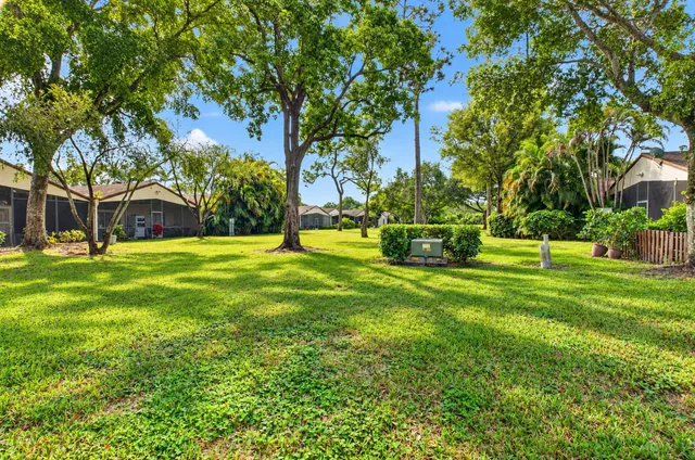 Residence photo 39