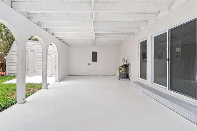 Residence photo 35