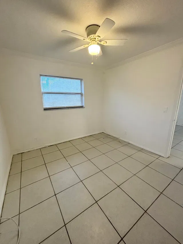Unit 5 photo 8