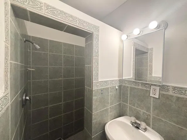 Unit 5 photo 10
