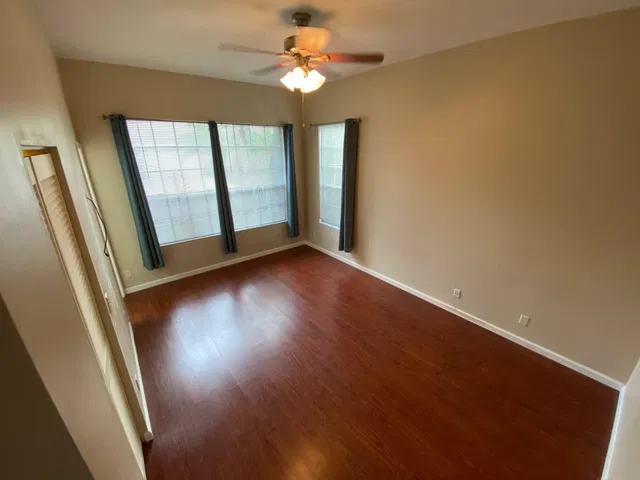 Residence photo 6
