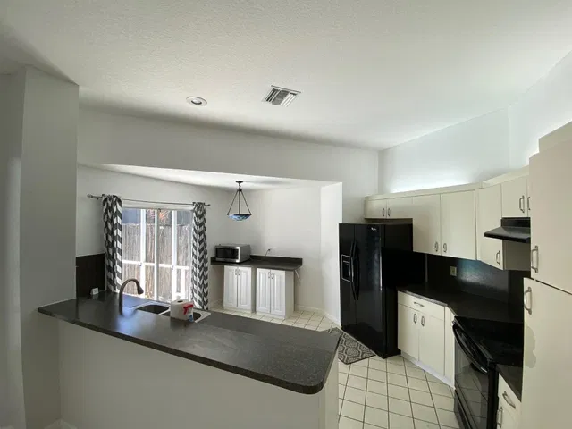 Residence photo 8