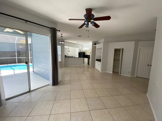 Residence photo 10