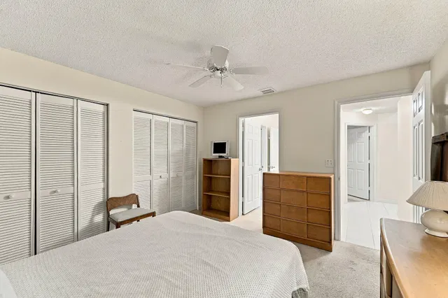 Residence photo 17