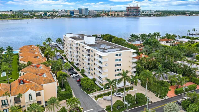North End Palm Beach Unit 408 photo 3