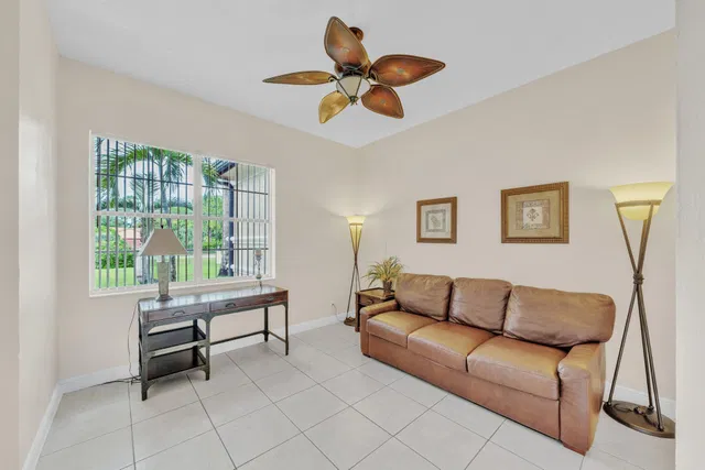 Residence photo 13