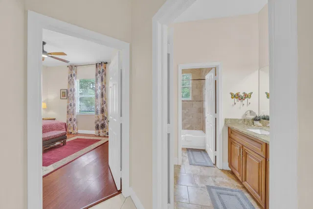 Residence photo 54