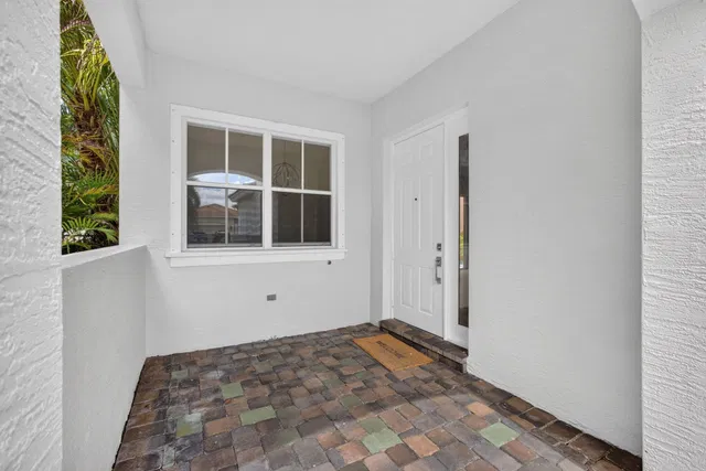 Residence photo 12