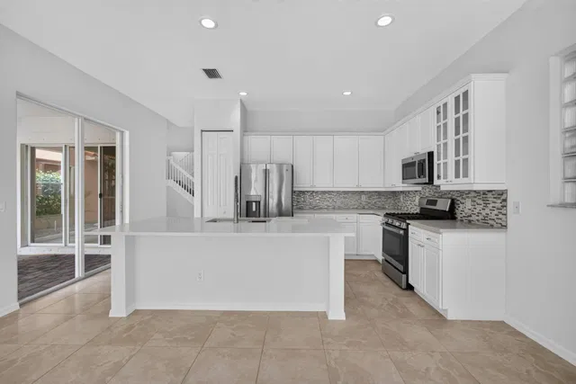 Residence photo 22