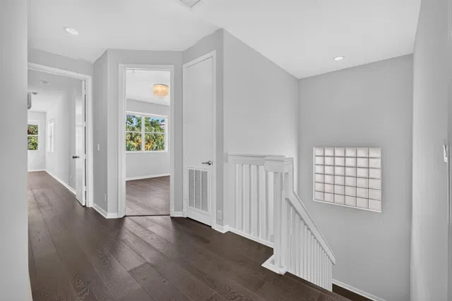 Residence photo 32