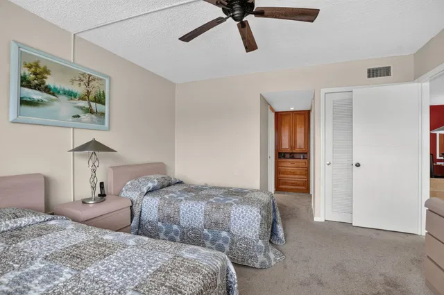 Unit 1438 photo 22