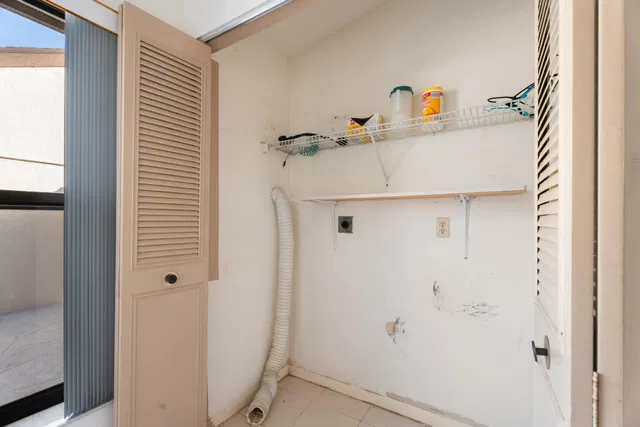 Unit 123H photo 10