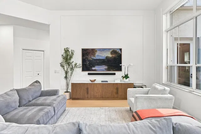 Residence photo 11