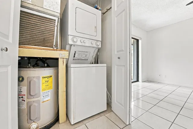 Unit C photo 25